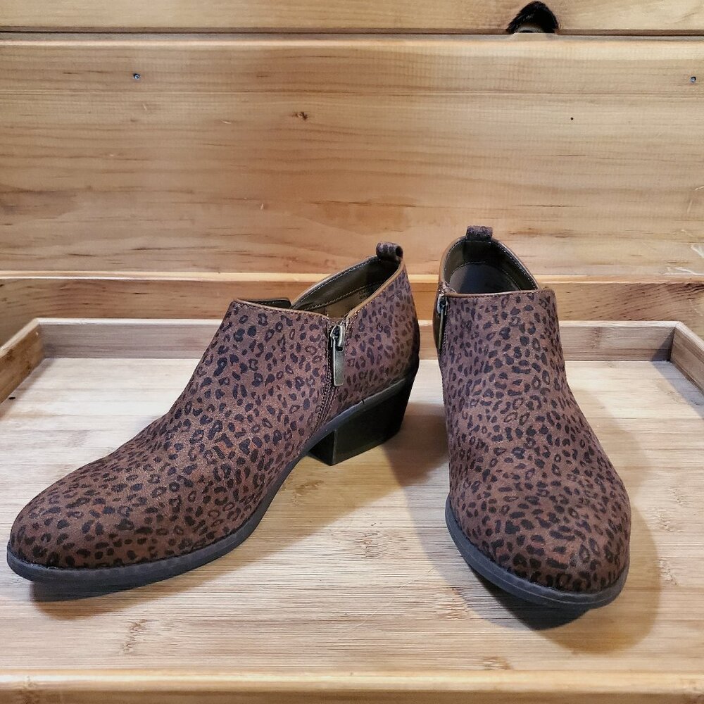Eva & Zoe Suede Cheetah Print Ankle Boots Size 7.5